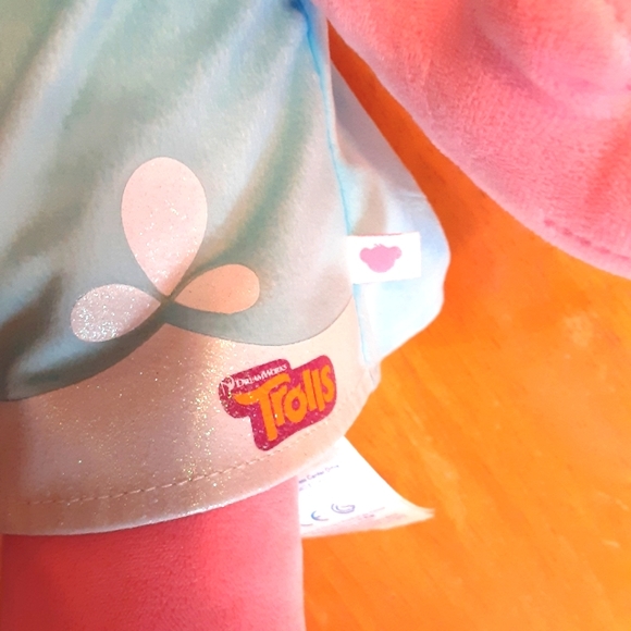 2019 BUILD A BEAR WORKSHOP 25" TROLLS, QUEEN POPPY With Pink B-A-B CINCH SACK. - Picture 11 of 13